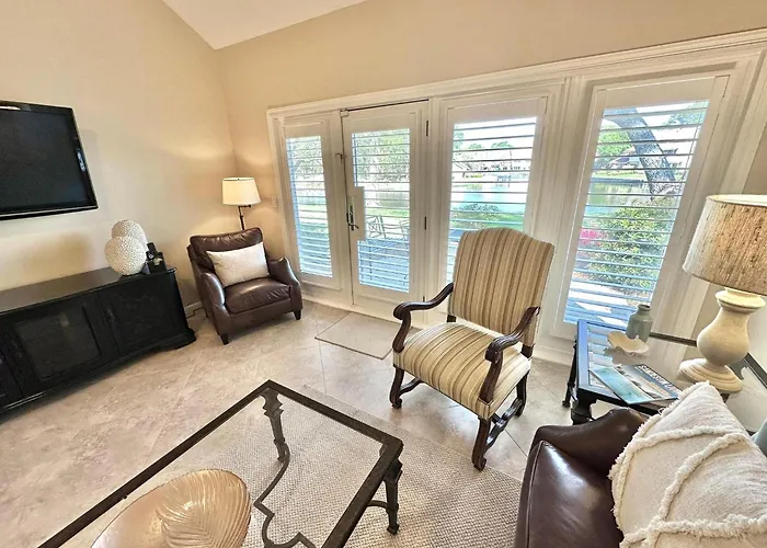 5073 Beachwalk
